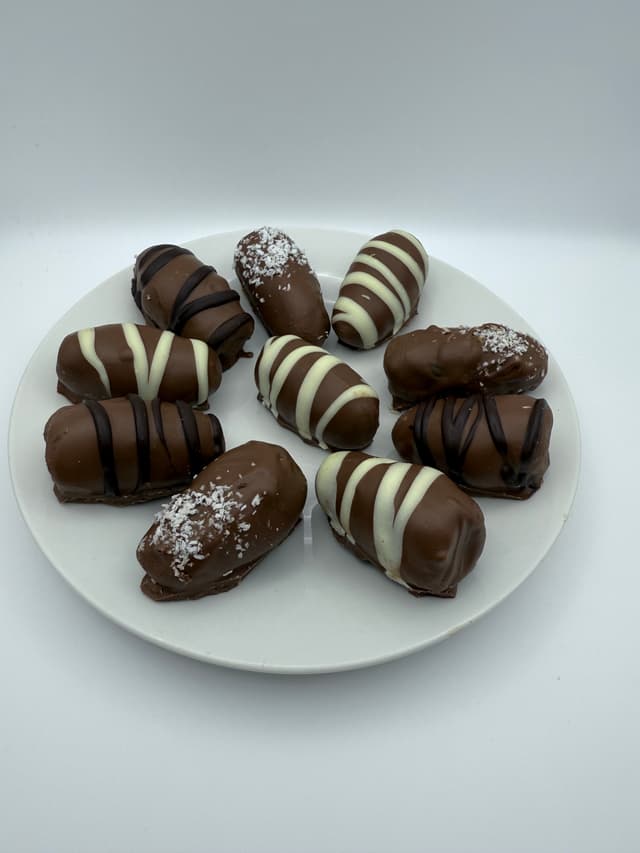 Dates with Almonds coated in Chocolate - Image 2